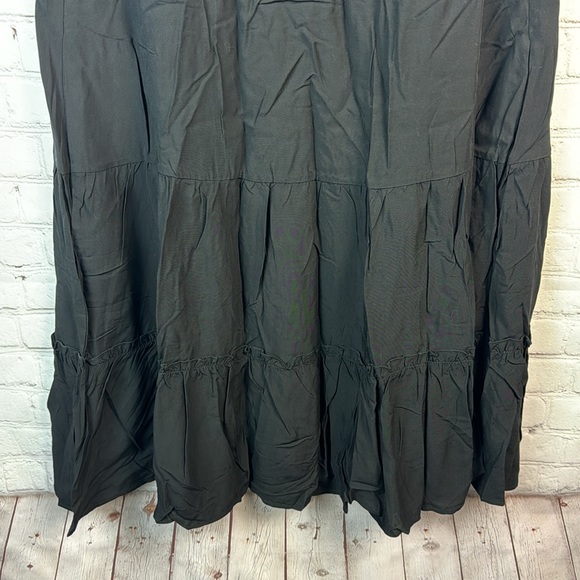 BloomChic Black notched Neck Tiered Sleeveless Dress Plus Size 1X - Picture 5 of 6